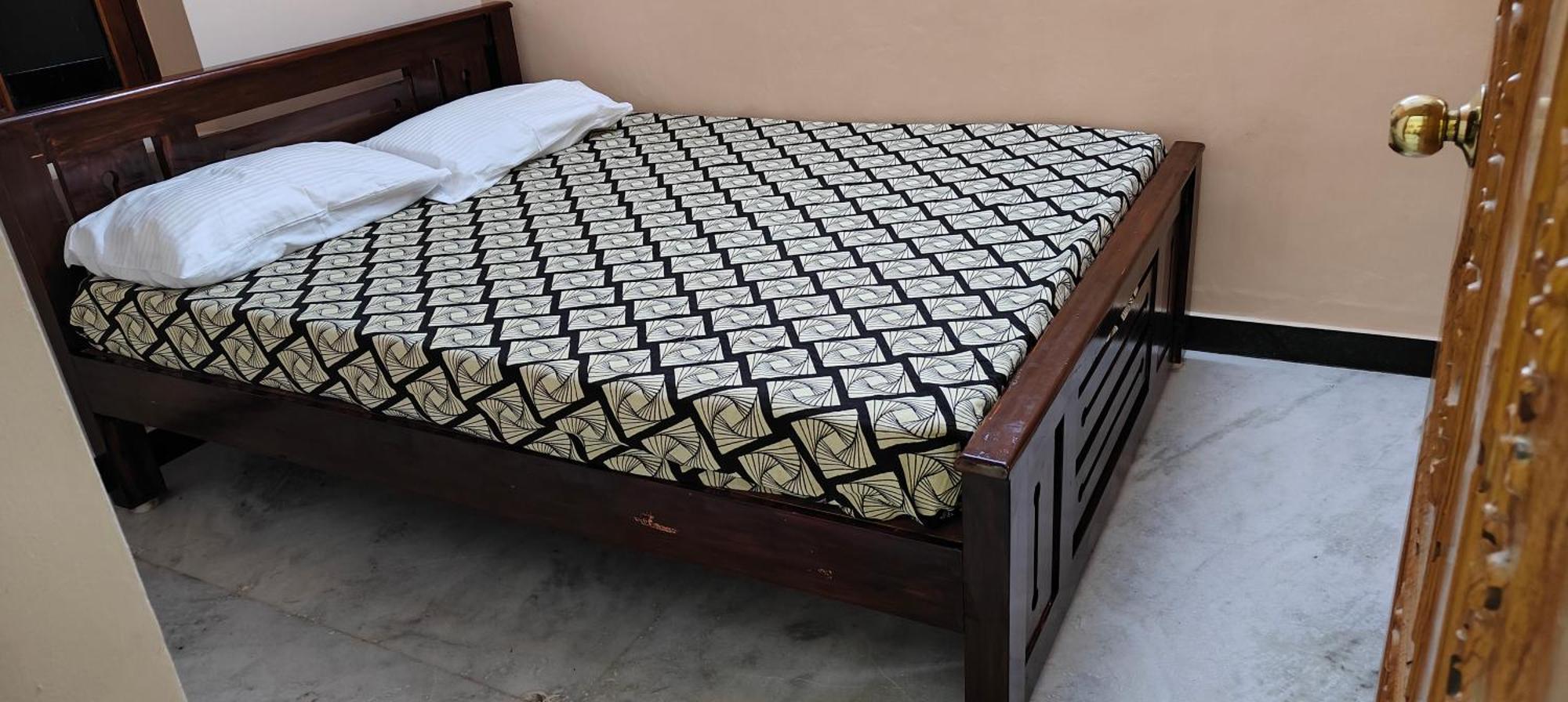 Guru Krupa Home Stay Tiruvannāmalai Екстериор снимка